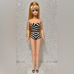 💎 BARBIE DOLL GOLD JUBILEE FACE 1994 VINIL BODY IN ZEBRA SWIMSUITE OOAK IN BOX.